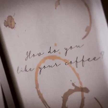 Black And White - Dob Utca Apartmán *