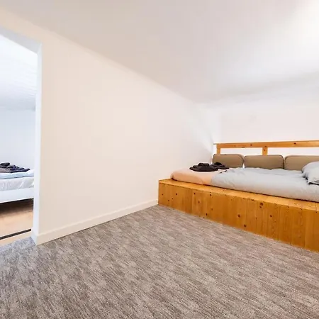 Black And White - Dob Utca * Budapeste