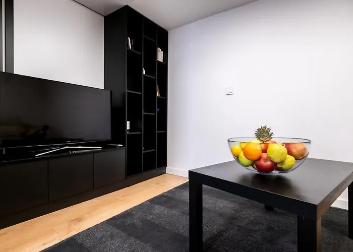 Apartment Black And White - Dob Utca *